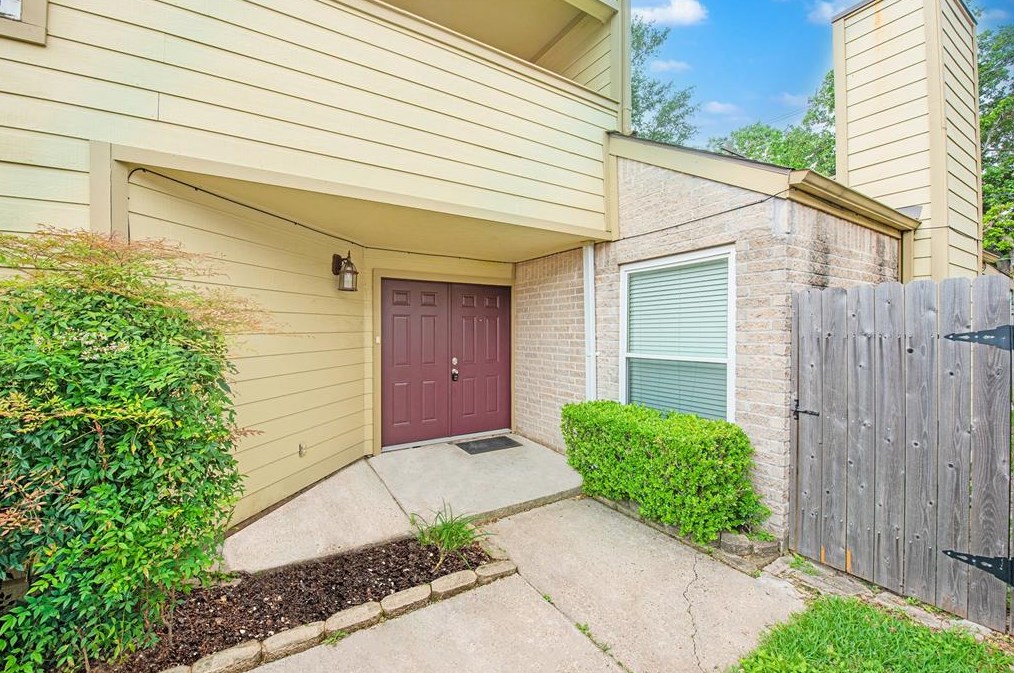 12606 Riva Ridge Ln, Houston, TX 77071-3224