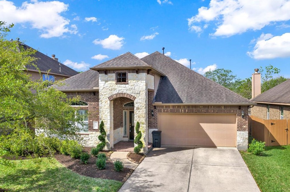 963 Ponte Serra Dr, League City, TX 77573