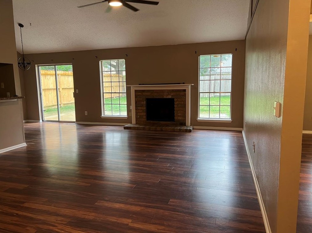 9622 Secretariat Dr, Houston, TX 77065