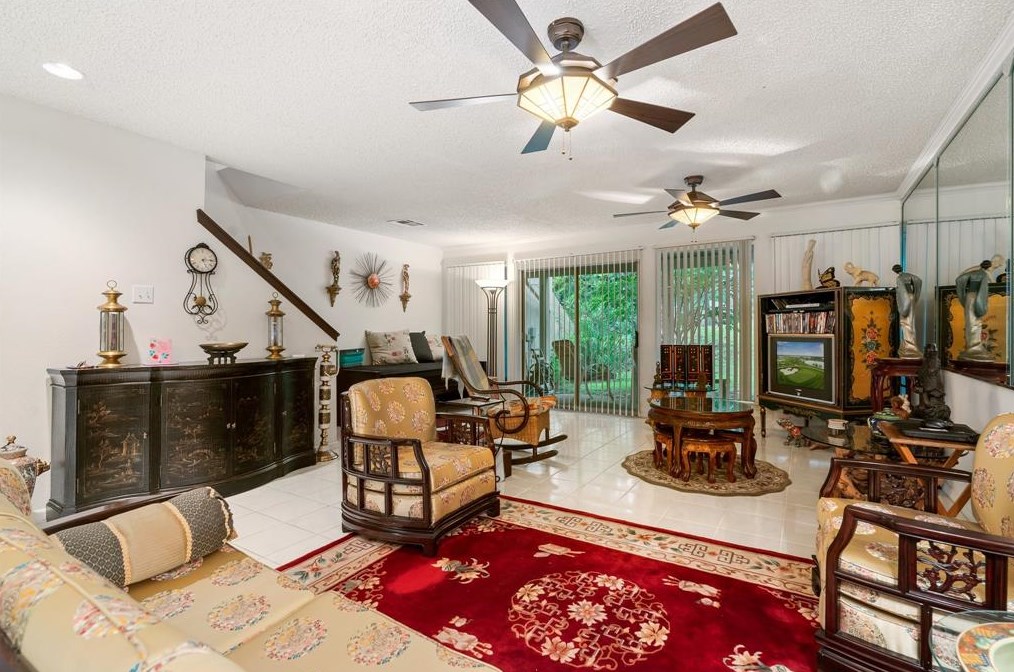 15 April Hl, Montgomery TX 77356-5923 exterior