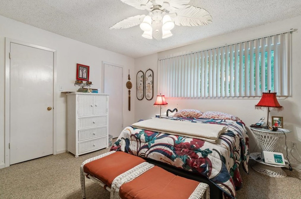 15 April Hl, Montgomery TX 77356-5923 exterior