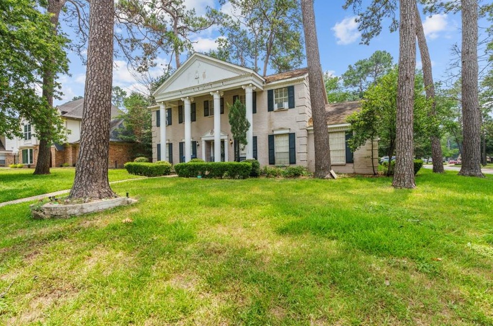 10823 Glenway Dr, Houston, TX 77070