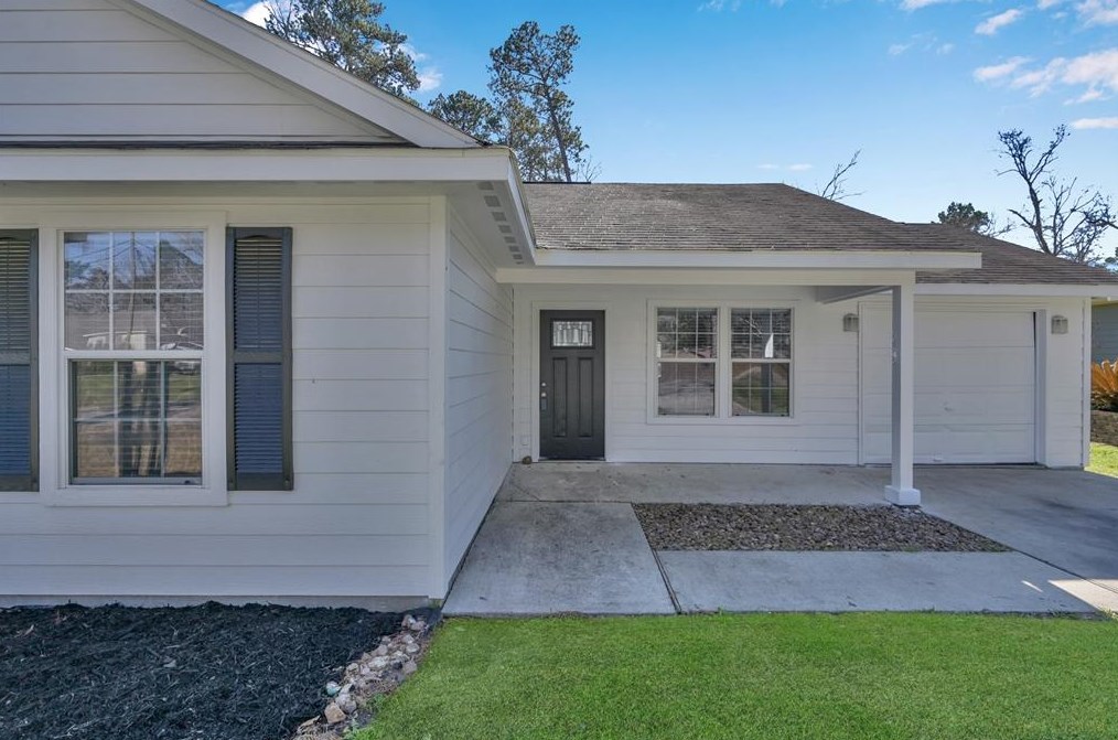 10662 Royal York Dr, Conroe, TX 77303
