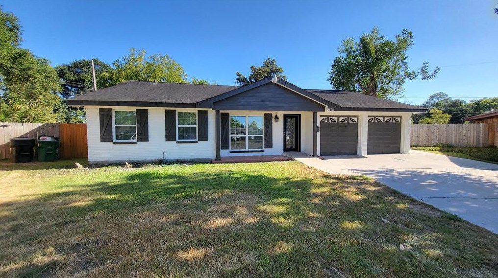 7102 Ridgeway Dr, Houston, TX 77087-6014