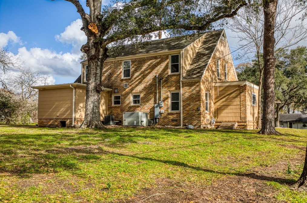252 Bell St, Bellvue TX  77418-2214 exterior