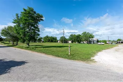 6936 Love Road, Fulshear, TX 77441 - Photo 2