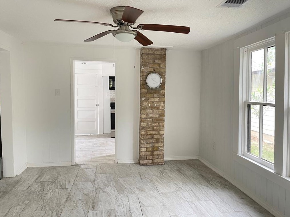 508 Davis St, Dinsmore, TX 77488
