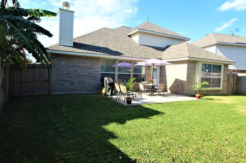 21726 Hannover Village Dr, Spring TX  77388-5392 exterior