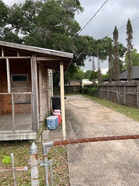 9705 Peachtree St, Houston TX  77016-4123 exterior