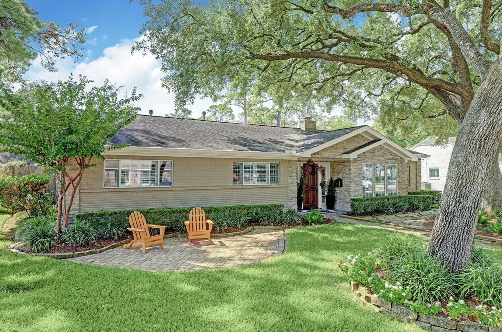 13907 Queensbury Ln, Houston, TX 77079-3322