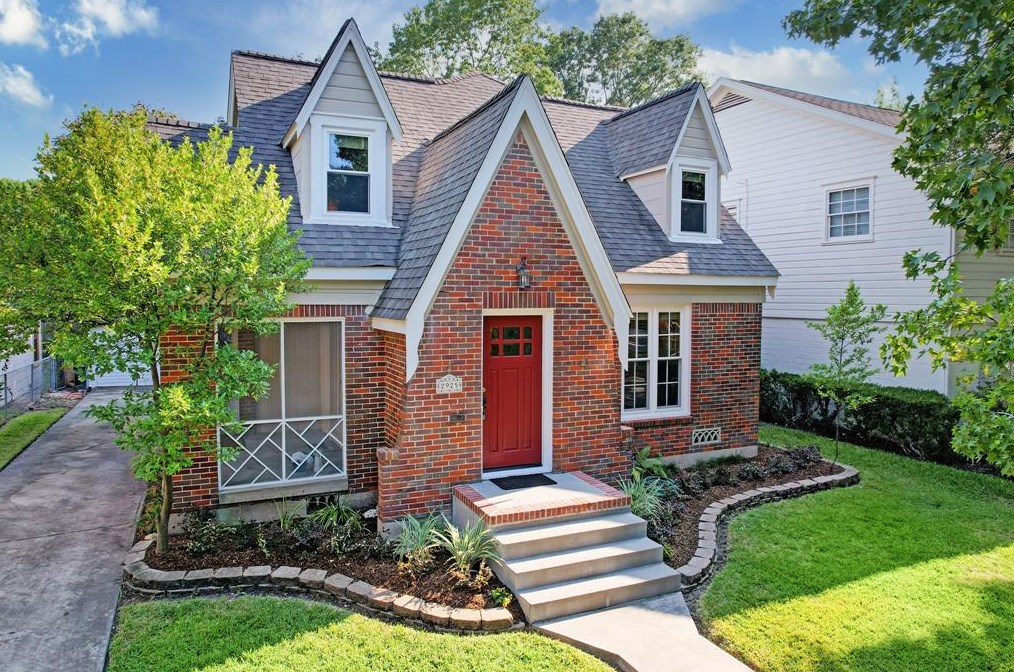 2925 Plumb St, Houston TX  77005-3057 exterior
