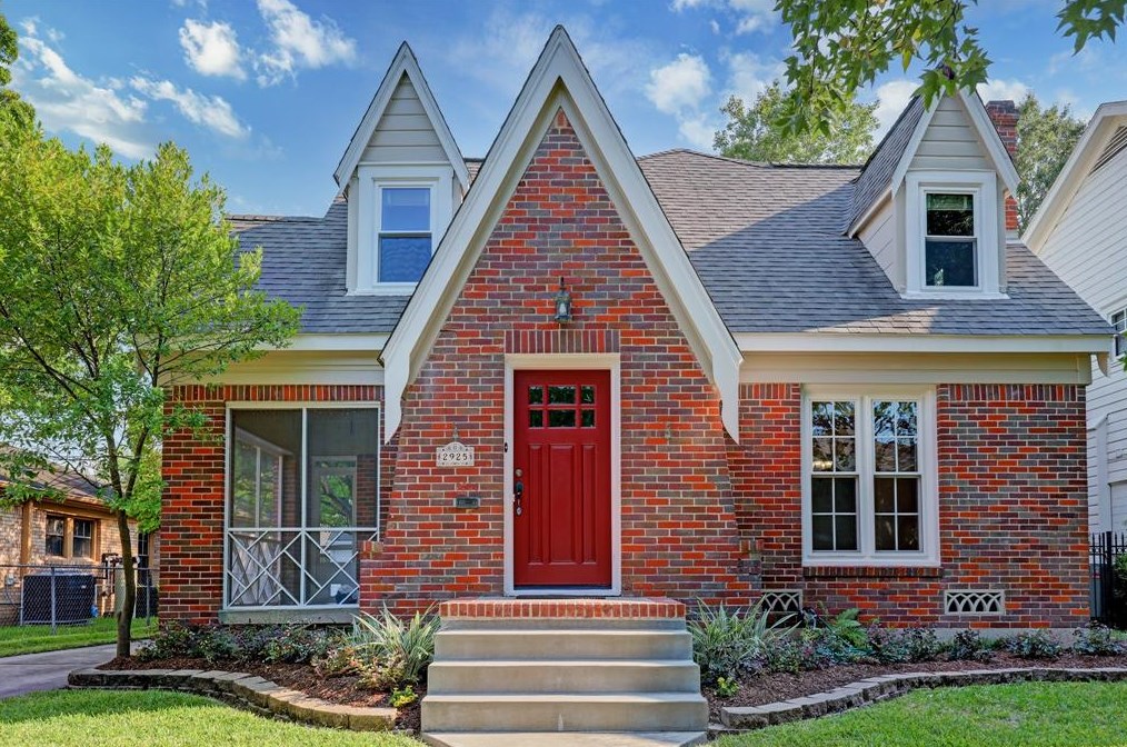 2925 Plumb St, Houston, TX 77005-3057