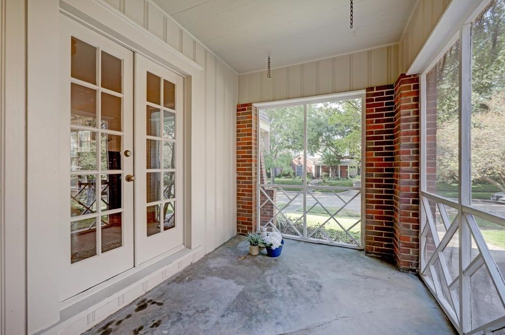 2925 Plumb St, Houston TX  77005-3057 exterior