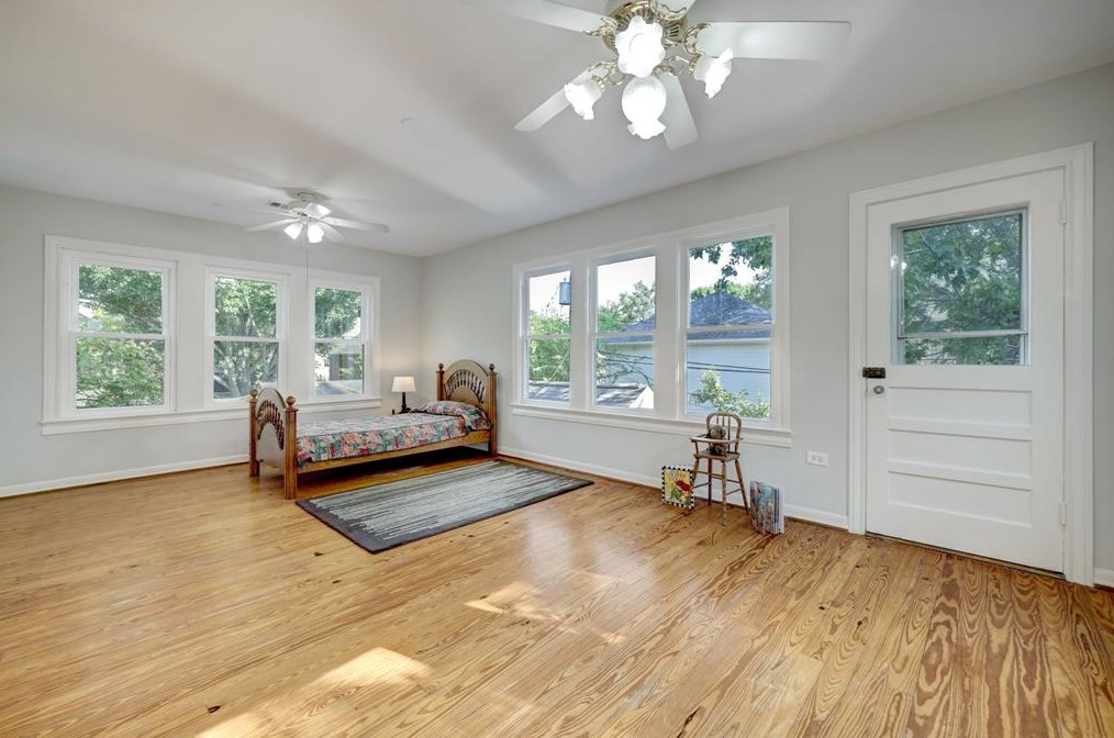 2925 Plumb St, Houston TX  77005-3057 exterior