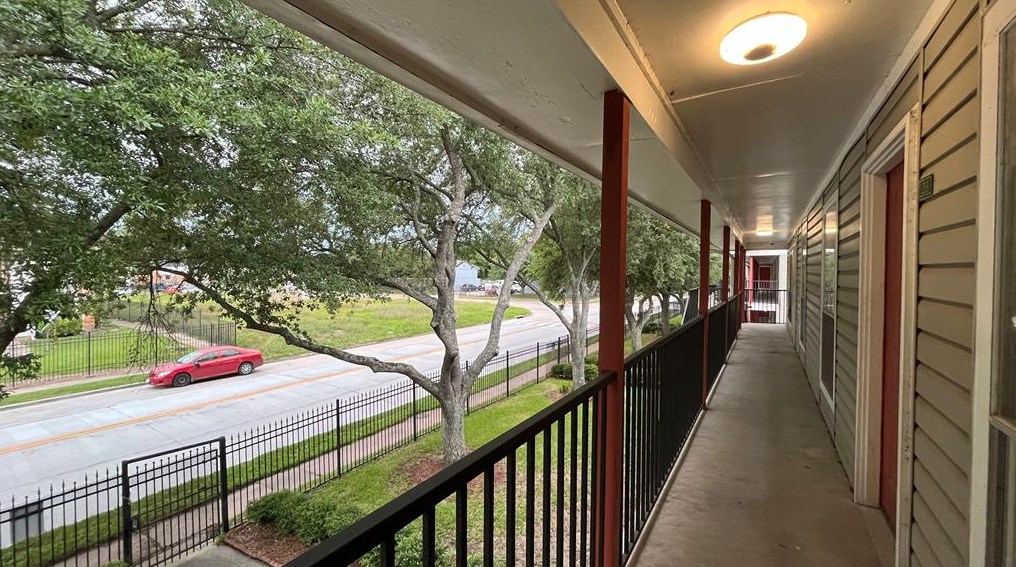 9636 Crofton St #213, Houston, TX 77016