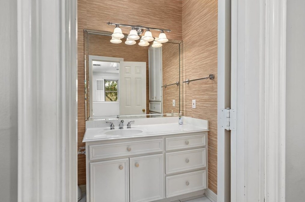 3922 Browning St, Houston TX  77005-2042 exterior