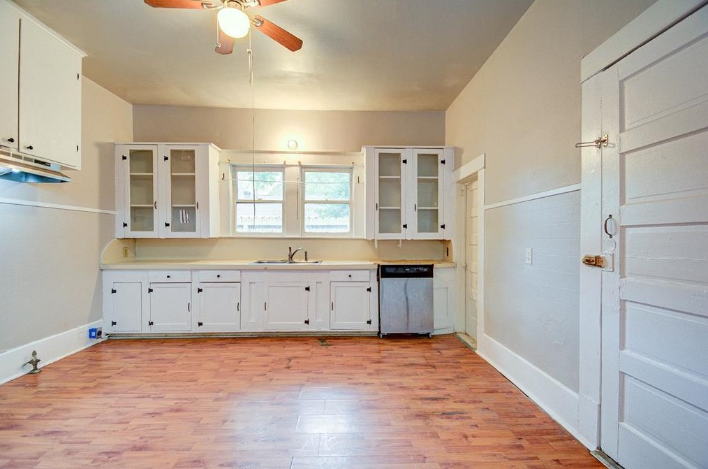 811 Nelson St, Crosby, TX 77532