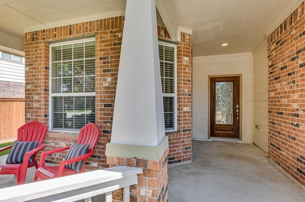 9619 Brackenton Crest Dr, Spring TX  77379-2820 exterior