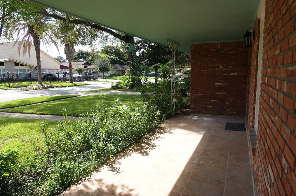 615 Sulphur St, Houston, TX 77034