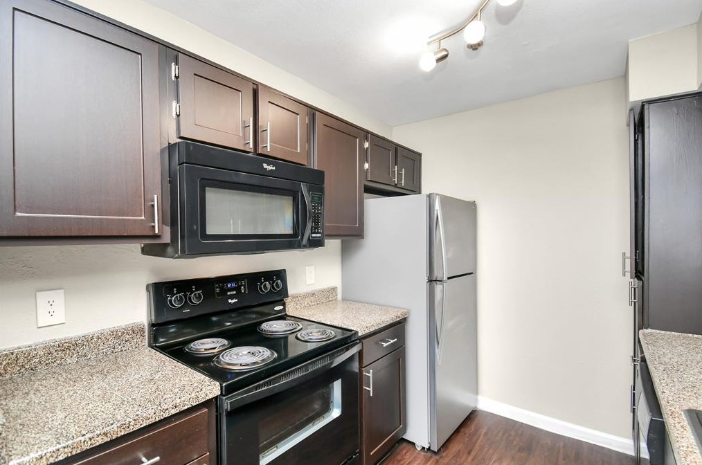 1201 Enterprise Ave #621, League City, TX 77573