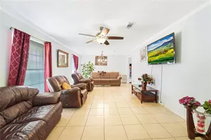 5018 Glenhaven Dr, Baytown, TX 77521 - Photo 2