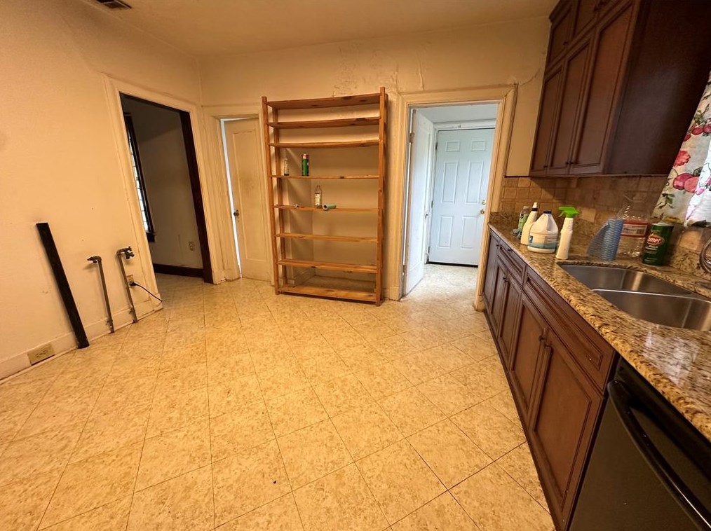 3418 Southmore Blvd, Houston TX  77004-6343 exterior
