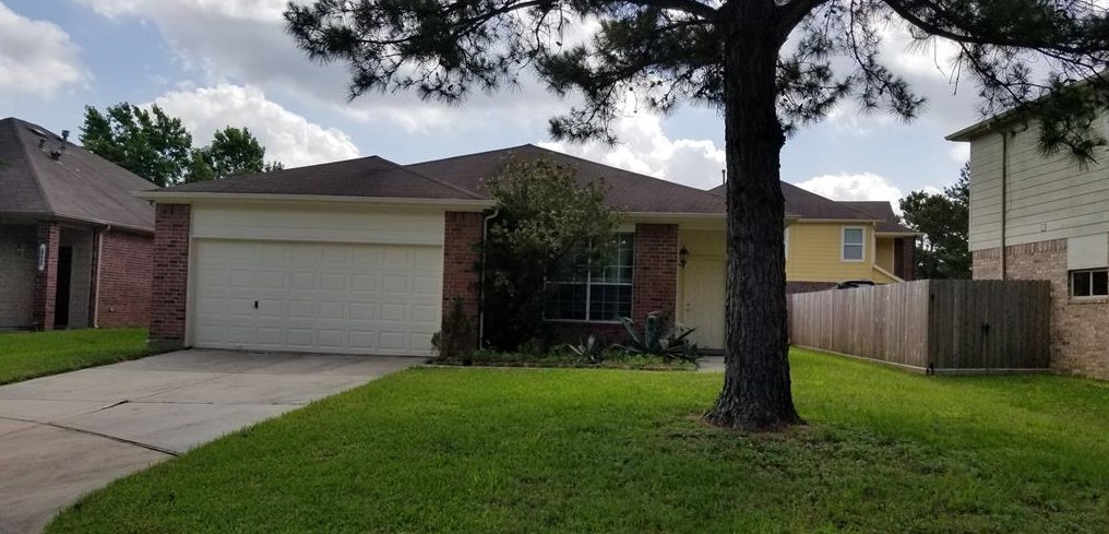 1011 Turnberry Park Ln, Spring, TX 77373-8274