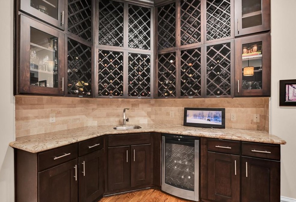 5611 Maxie, Houston TX  77007-3054 exterior