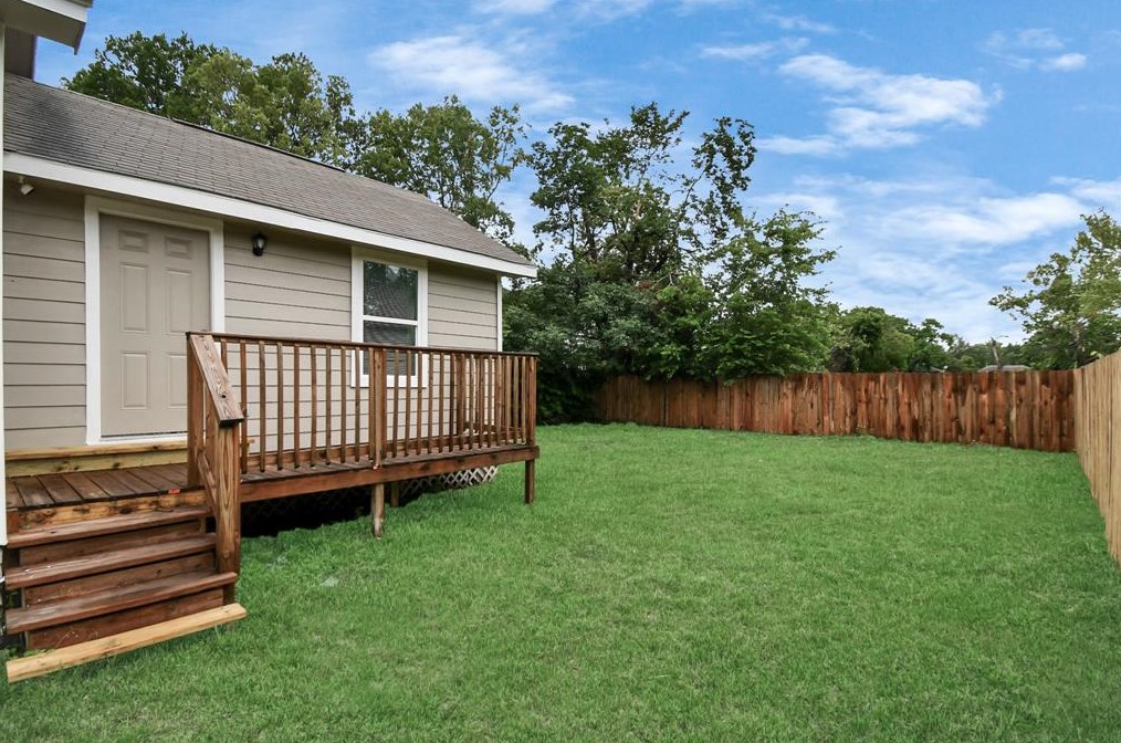 4105 New Orleans, Houston TX  77020-2545 exterior