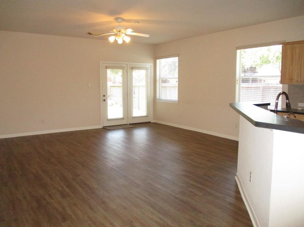 2715 Hidden Bay Ct, Pearland, TX 77584