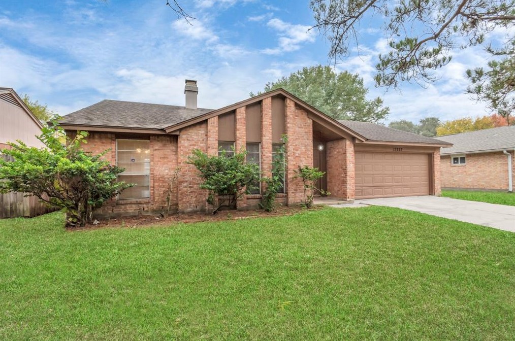 13227 Gerrards Cross Dr, Houston, TX 77082