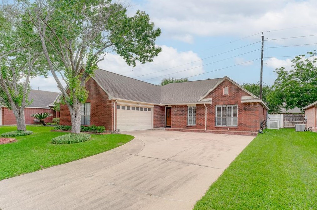 2723 N Peach Hollow Cir, Pearland, TX 77584