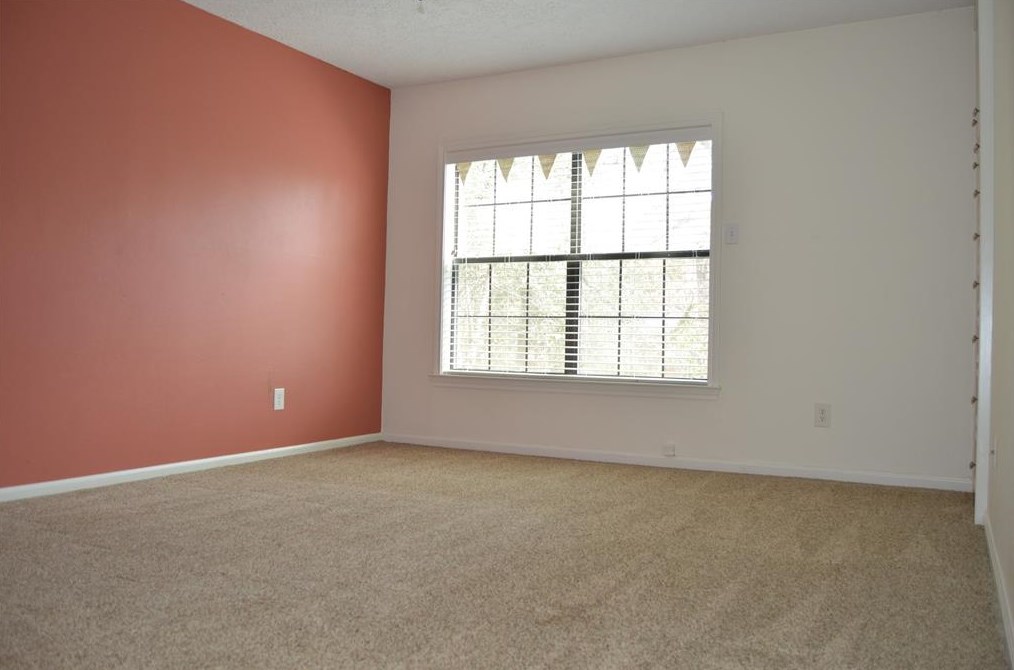 1805 Lk Dr, Huntsville TX 77320-0237 exterior