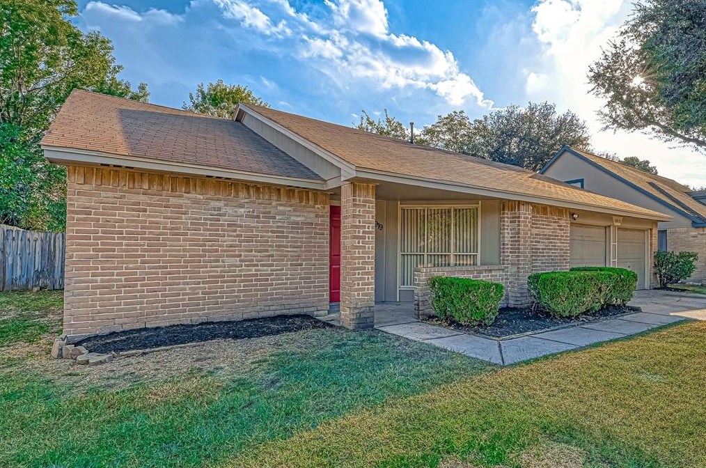 16919 Summer Dew Ln, Houston, TX 77095-1233