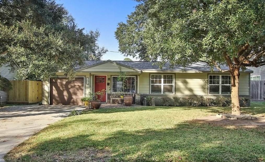 1922 Chippendale Rd, Houston, TX 77018-5015