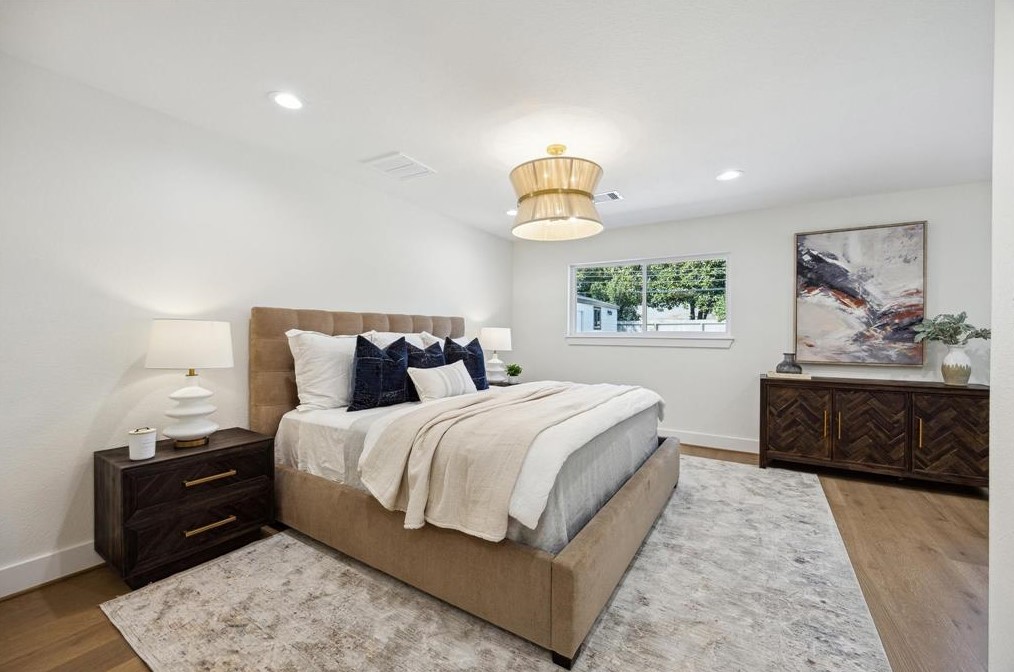 10710 Wickersham Ln, Houston TX  77027-4014 exterior