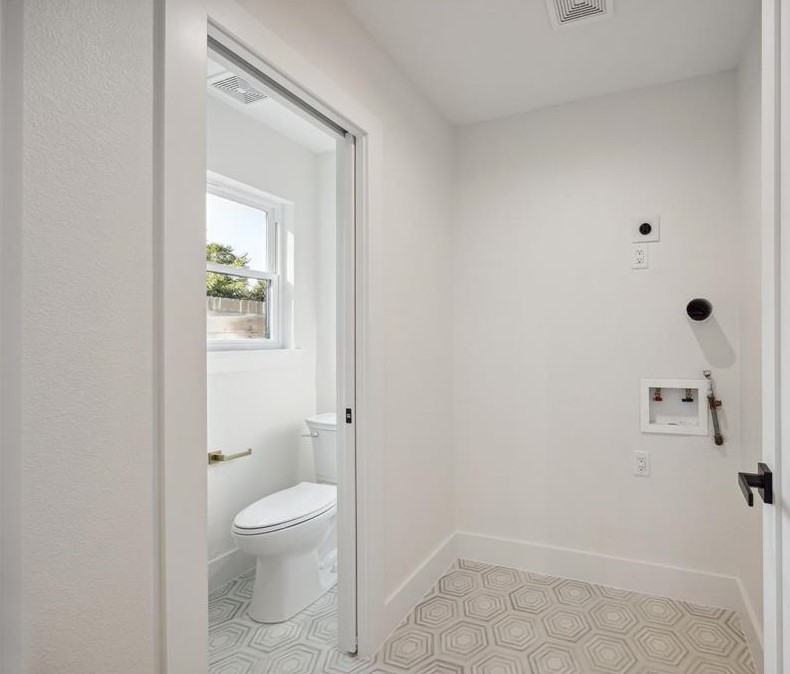 10710 Wickersham Ln, Houston TX  77027-4014 exterior