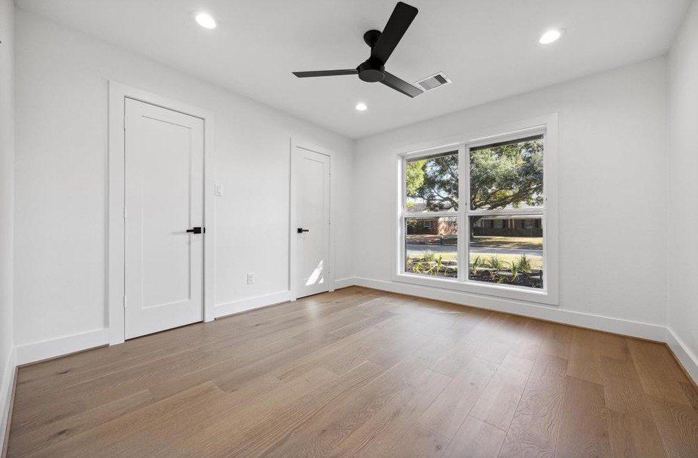 10710 Wickersham Ln, Houston TX  77027-4014 exterior