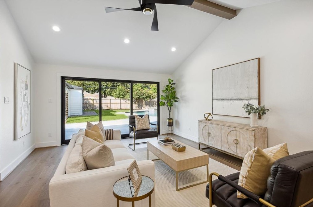 10710 Wickersham Ln, Houston TX  77027-4014 exterior