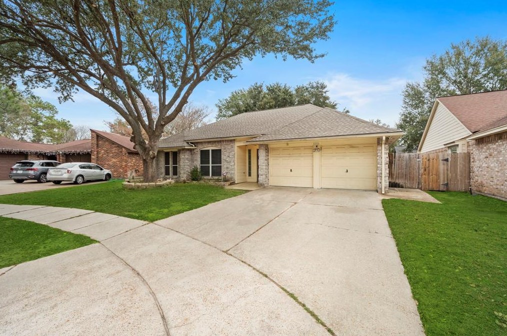 10806 Gusty Winds Ct, Houston, TX 77064