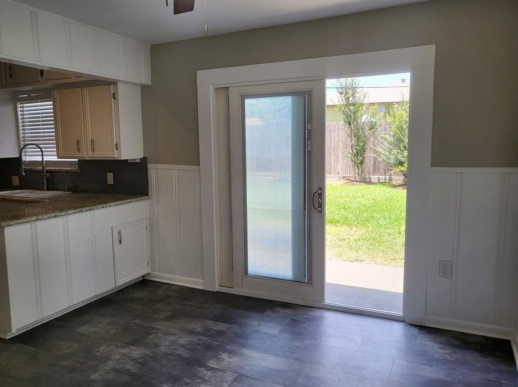 10030 Hazelhurst Dr, Houston TX  77080-7508 exterior