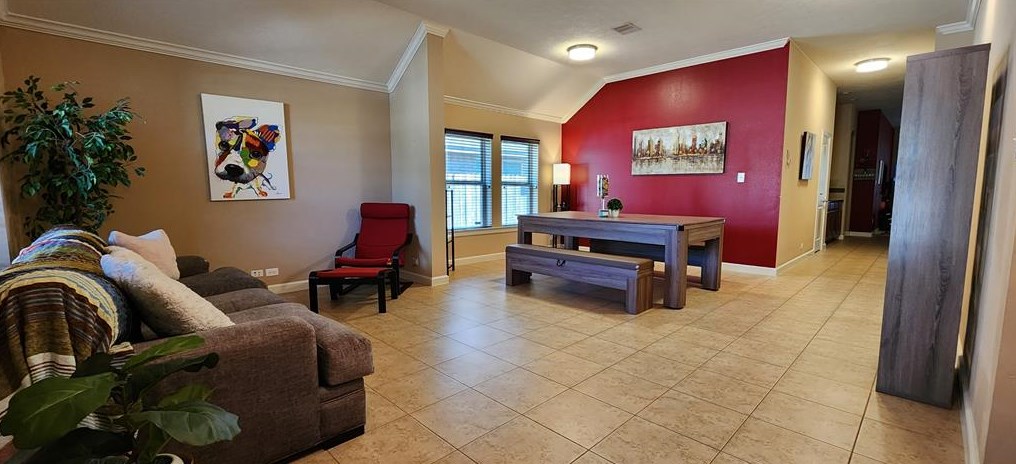 12746 Bridle Springs Ln, Houston, TX 77044-6282