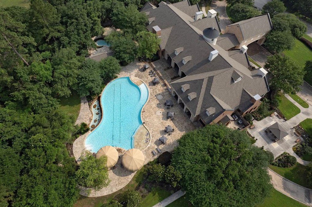 3338 Cotswold Manor Dr, Humble TX 77339-1661 exterior