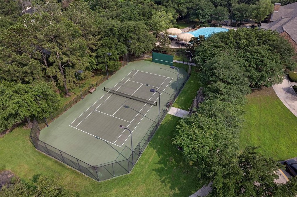 3338 Cotswold Manor Dr, Humble TX 77339-1661 exterior