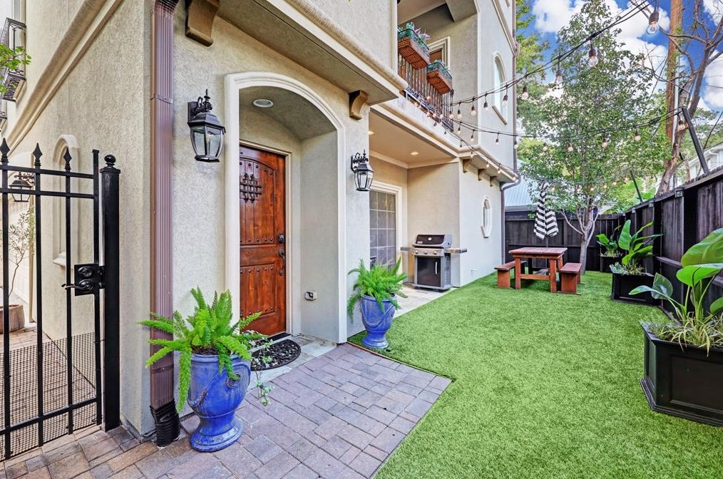514 Cortlandt St Apt D, Houston, TX