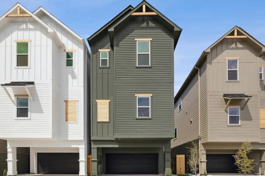 214 Nagle St, Houston, TX 77003-2340