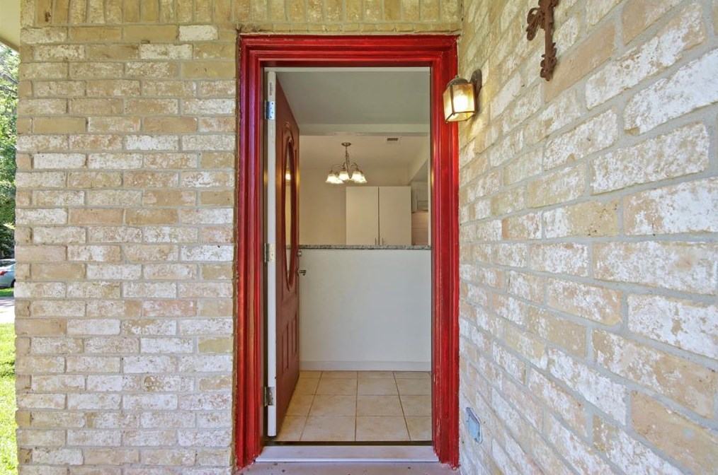 2519 Meandering Trl, Humble TX 77339-1052 exterior