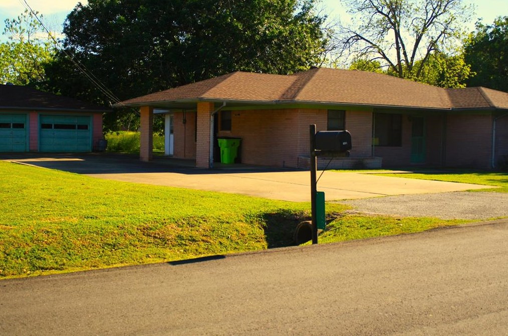 1320 Elizabeth Ave, Richmond, TX 77471