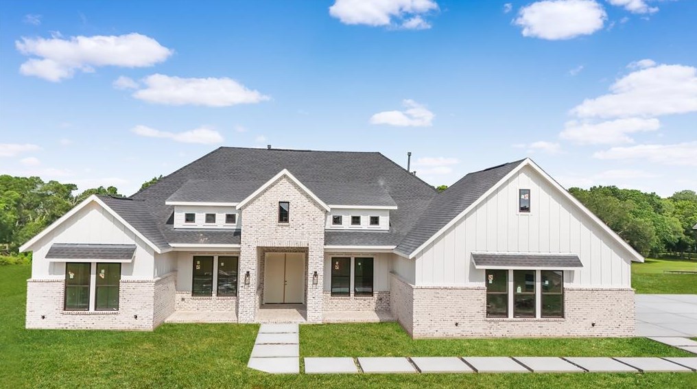 503 Emerald Drive, Bellvue, TX 77418