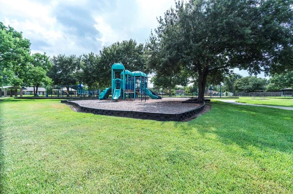 10331 Gulfstream Ln, Sugar Land TX  77498-1576 exterior